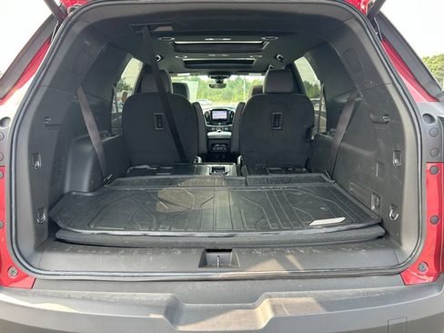 Used 2023 Chevrolet Traverse LT w/ LT Premium Package AWD/4WD image 40