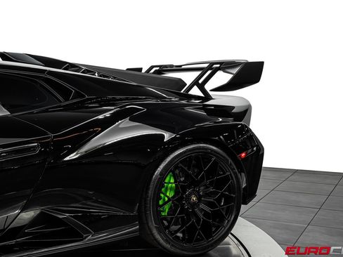 Used 2022 Lamborghini Huracan STO RWD image 19