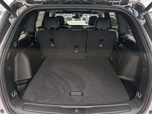 New 2026 Jeep Grand Cherokee Limited AWD/4WD image 7