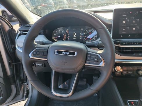 Used 2024 Jeep Compass Limited image 24