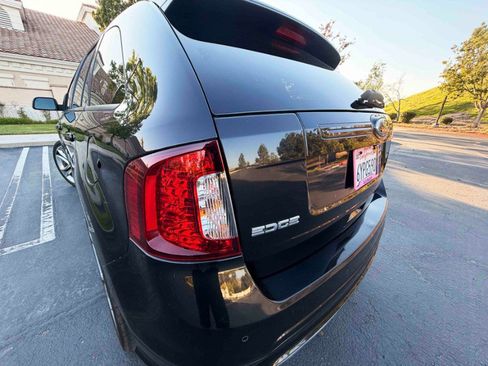 Used 2013 Ford Edge Sport w/ Driver Entry Pkg AWD/4WD image 12