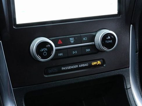 Used 2021 Ford Edge ST image 28