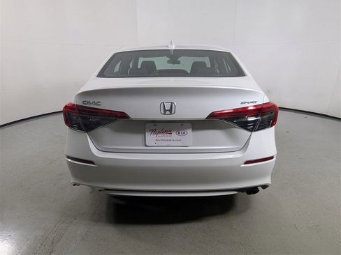 Used 2023 Honda Civic Sport image 6