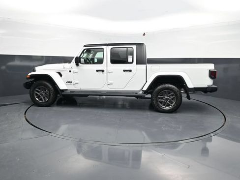 New 2026 Jeep Gladiator Sport AWD/4WD image 5