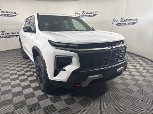 Used 2024 Chevrolet Traverse Z71 w/ Enhanced Driving Package image 7