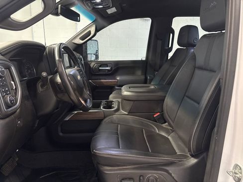 Used 2022 Chevrolet Silverado 2500 High Country w/ Safety Package II AWD/4WD image 12