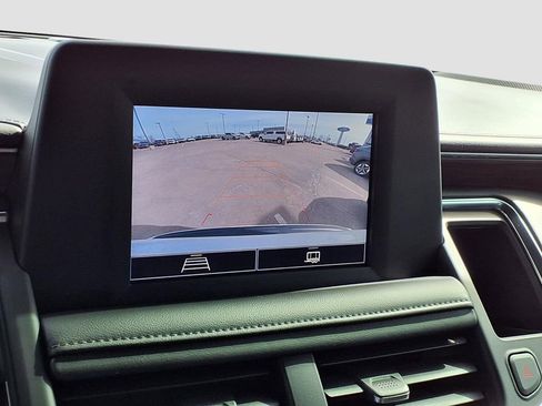 Used 2021 Chevrolet Suburban LS image 11