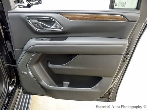 Used 2024 Chevrolet Suburban High Country AWD/4WD image 27