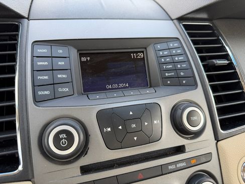 Used 2016 Ford Taurus SE FWD image 20