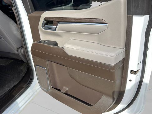 Used 2022 Chevrolet Silverado 1500 LT image 10