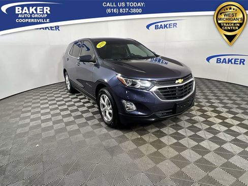 Used 2018 Chevrolet Equinox LT image 2