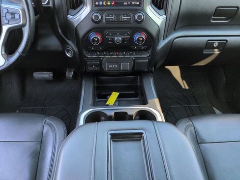 Used 2019 Chevrolet Silverado 1500 LT Trail Boss AWD/4WD image 19