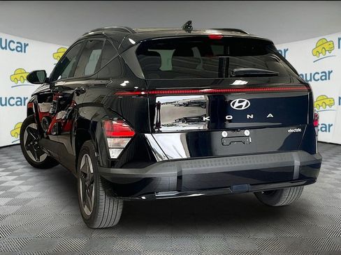 Certified 2024 Hyundai Kona SEL FWD image 4