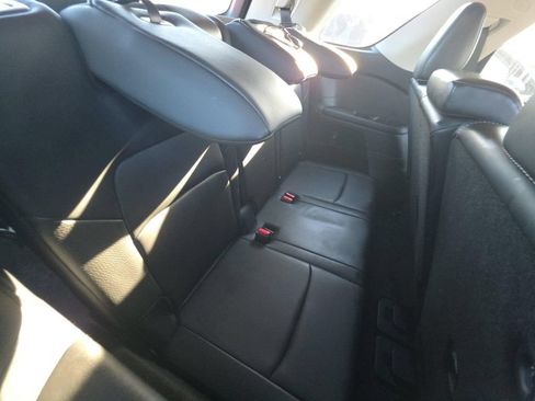 Used 2025 Nissan Pathfinder SL FWD image 19
