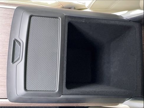 Used 2023 Land Rover Range Rover SE image 35