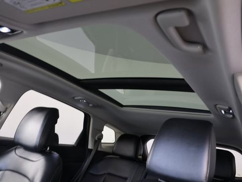 Used 2023 Kia Sportage SX image 19