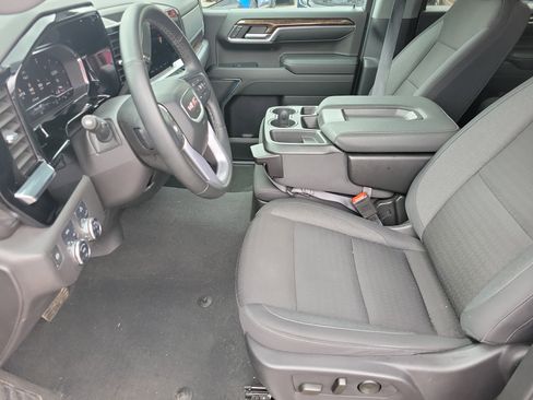 Used 2024 GMC Sierra 1500 Elevation image 4