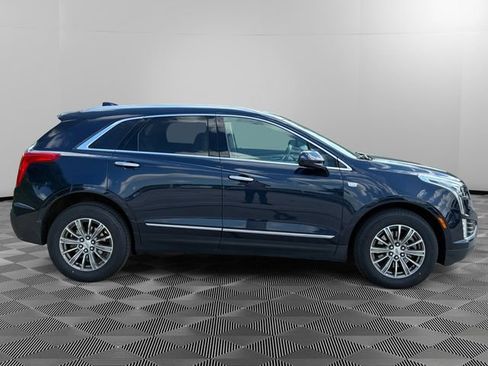 Used 2017 Cadillac XT5 Luxury w/ Driver Awareness Package AWD/4WD image 6