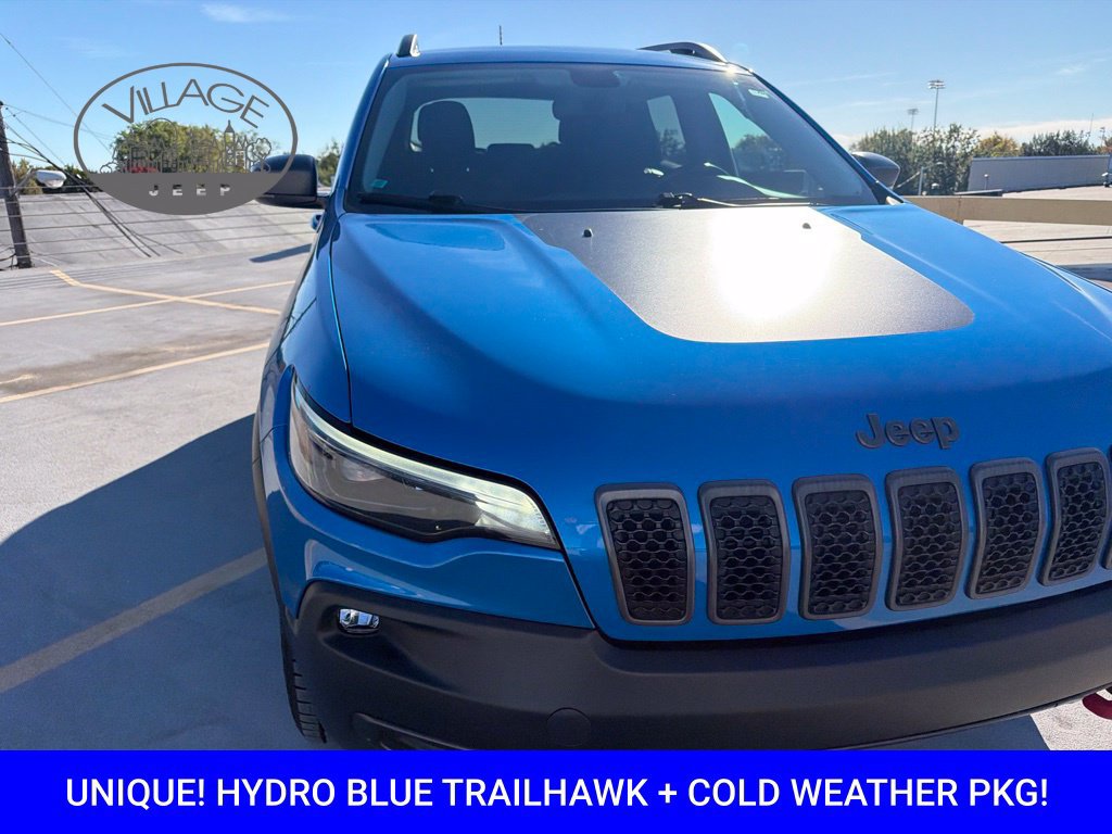 Used 2019 Jeep Cherokee Trailhawk w/ Cold Weather Group AWD/4WD image 9