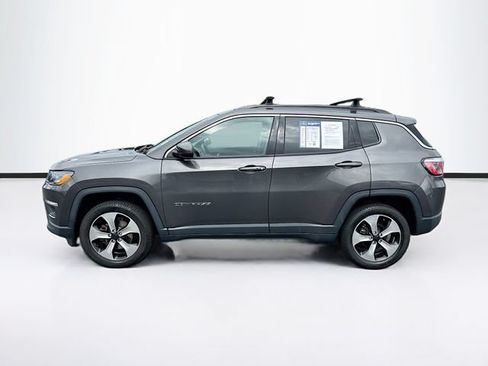 Used 2019 Jeep Compass Latitude w/ Popular Equipment Group AWD/4WD image 5