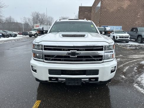 Used 2019 Chevrolet Silverado 3500 High Country w/ Duramax Plus Package image 4