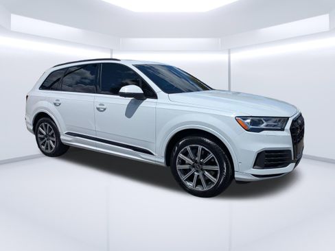 Certified 2022 Audi Q7 2.0T Premium Plus AWD/4WD image 1