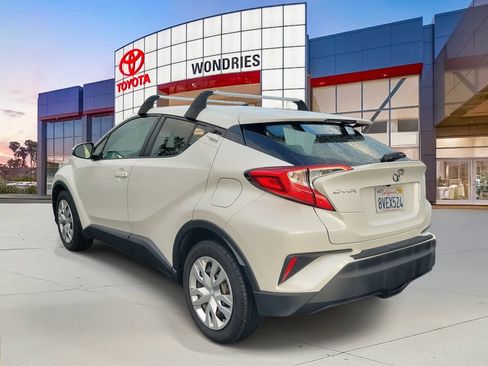Used 2021 Toyota C-HR LE image 3