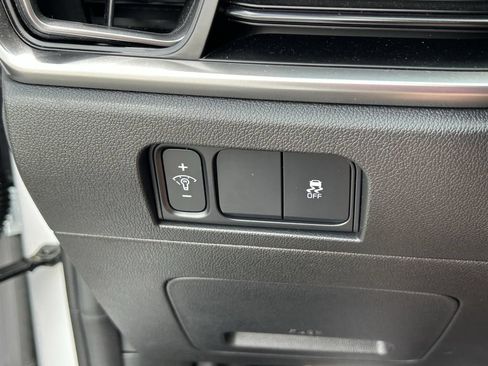 Used 2024 Kia Sorento LX FWD image 26