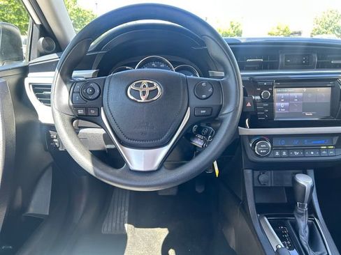 Used 2015 Toyota Corolla LE FWD image 14