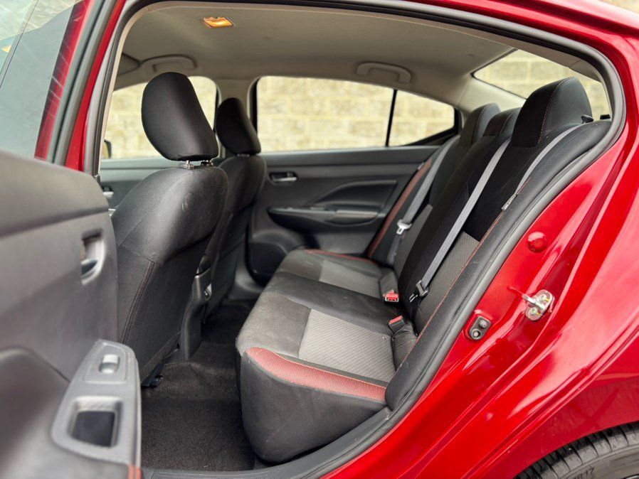 Used 2024 Nissan Versa SR FWD image 30