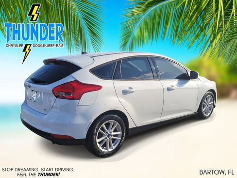 Used 2017 Ford Focus SE image 4