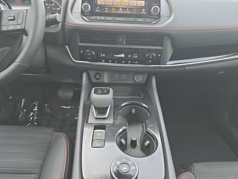 New 2026 Nissan Rogue SV AWD/4WD image 3