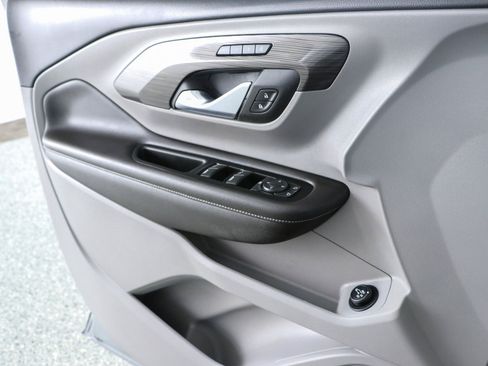 Used 2023 GMC Terrain SLT FWD image 22