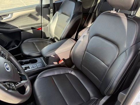 Used 2022 Ford Escape SEL image 17