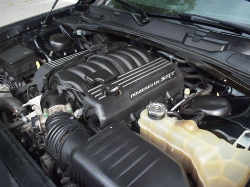Used 2016 Dodge Challenger R/T Scat Pack w/ Leather Interior Group RWD image 38