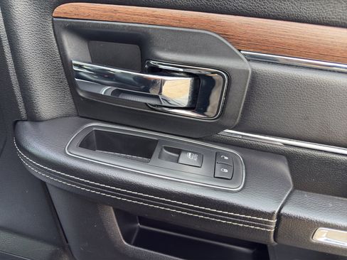 Used 2018 RAM 1500 Laramie w/ Convenience Group image 17