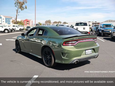 Used 2018 Dodge Charger SXT Plus w/ Blacktop Package image 3