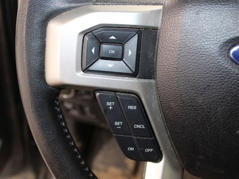Used 2019 Ford F150 Lariat AWD/4WD image 23