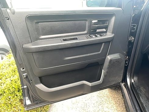 Used 2017 RAM 1500 Express image 14