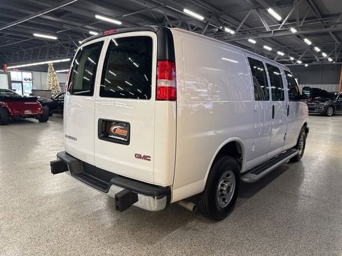 Used 2024 GMC Savana 2500 w/ Driver Convenience Package image 3