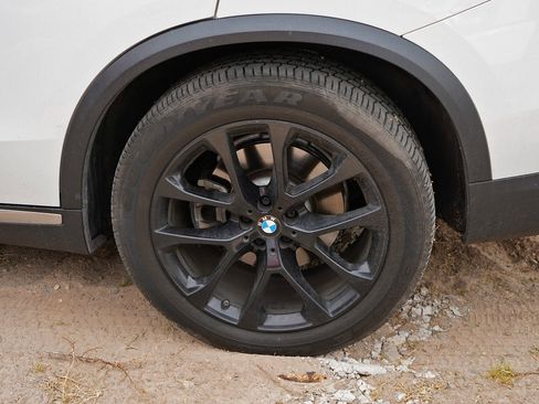 Used 2019 BMW X5 xDrive40i w/ Premium Package 2 image 3