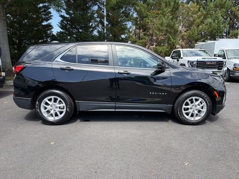 Used 2024 Chevrolet Equinox LT AWD/4WD image 11