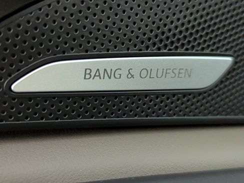 Certified 2025 Audi Q5 Prestige image 24