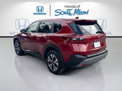 Used 2023 Nissan Rogue SV image 5