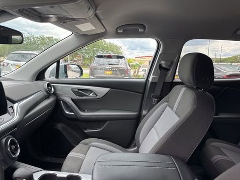 Used 2025 Chevrolet Blazer LT image 24