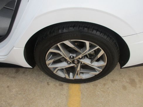Used 2021 Hyundai Sonata SEL FWD image 8