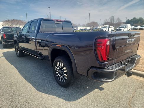 Used 2024 GMC Sierra 2500 Denali Ultimate image 7