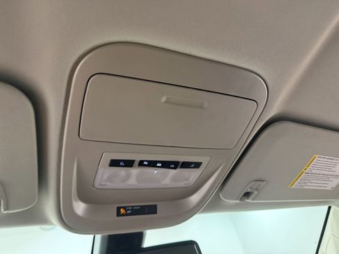 Used 2022 GMC Canyon AT4 image 86