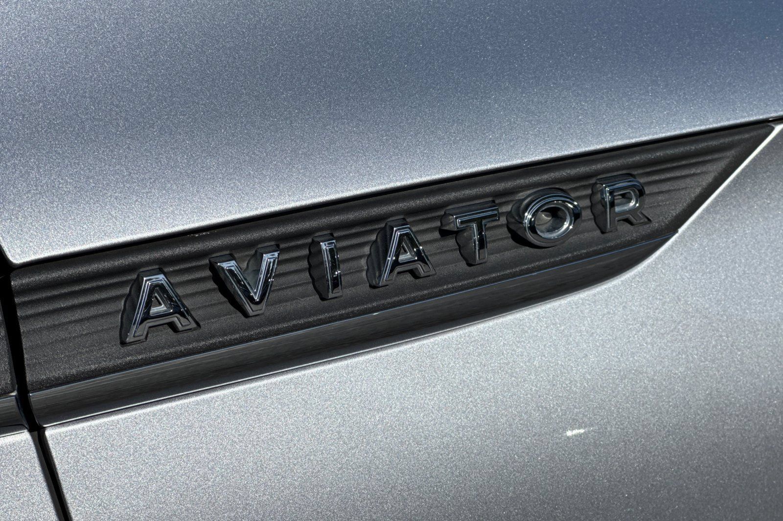 Used 2021 Lincoln Aviator Reserve w/ Equipment Group 202A AWD/4WD image 29