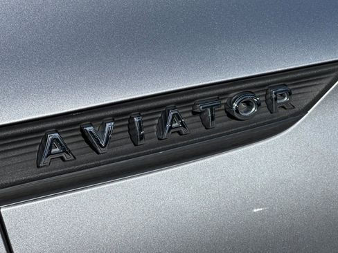 Used 2021 Lincoln Aviator Reserve w/ Equipment Group 202A AWD/4WD image 29